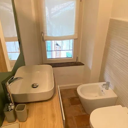Argegno'S River - Central Apartment Lake View Room photo